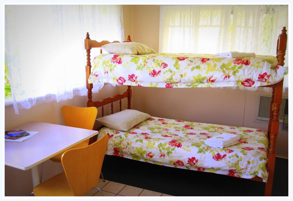 Coral Lodge Bed And Breakfast Inn Townsville Extérieur photo