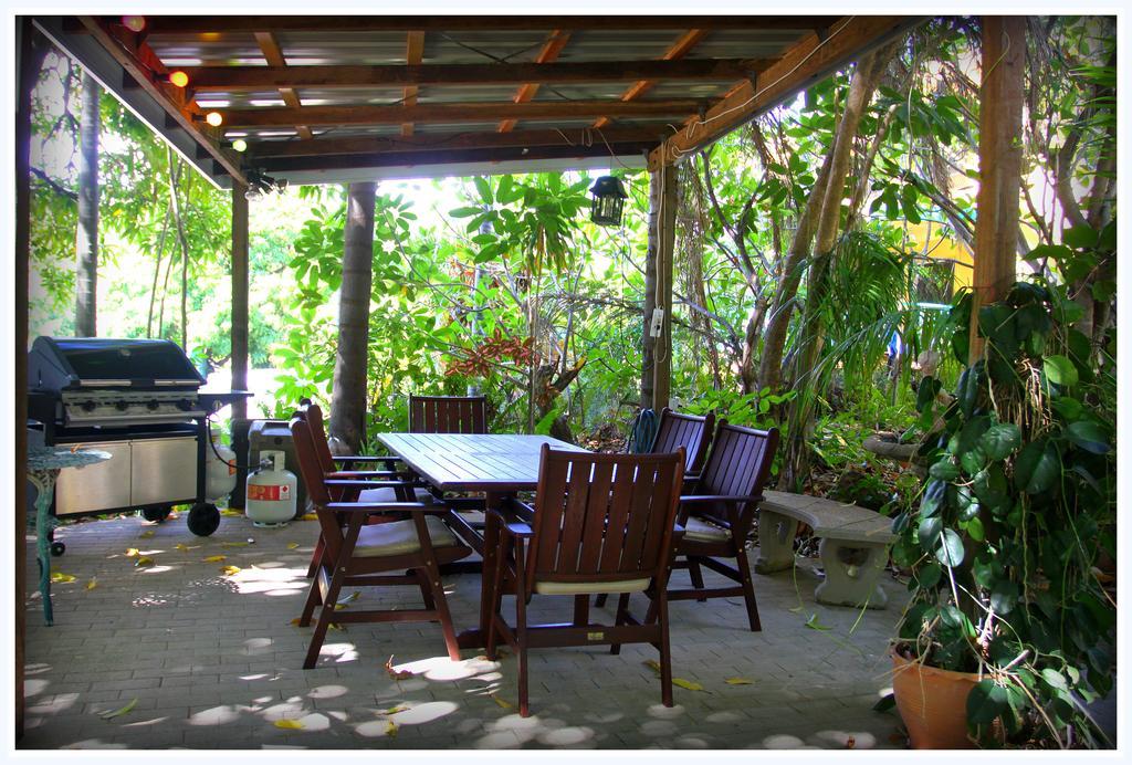 Coral Lodge Bed And Breakfast Inn Townsville Extérieur photo